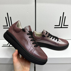 Кеди 9240810 В наявності  36,38,39,40