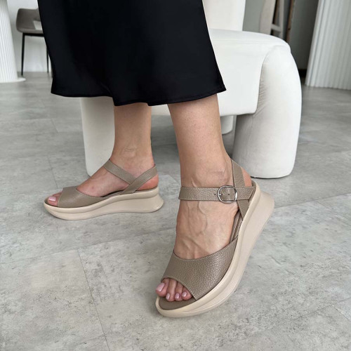 Босоніжки 9291844 В наявності