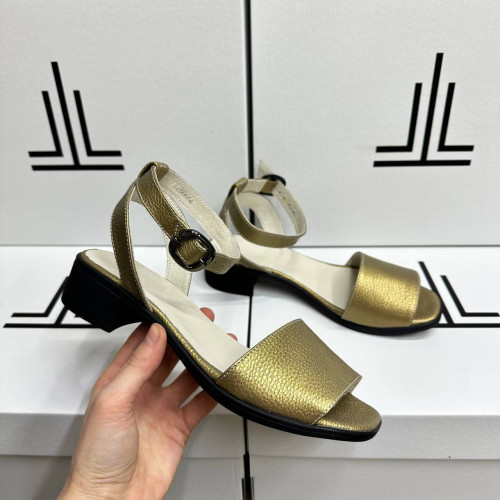 Босоніжки 9300220 В наявності  38